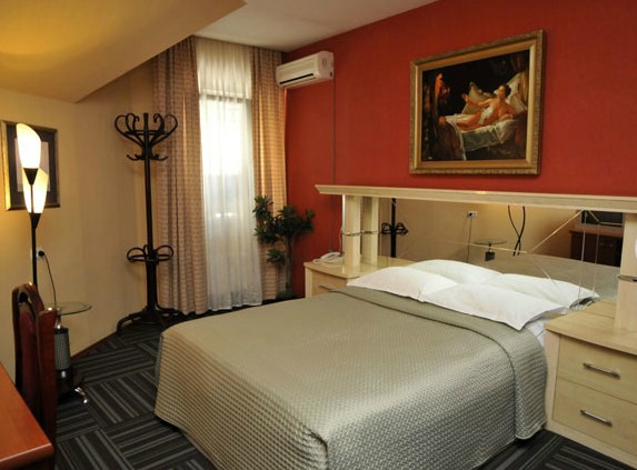 ZP HOTEL 4/45