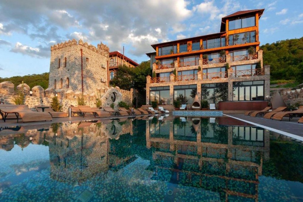 Chateau Mere in TELAVI