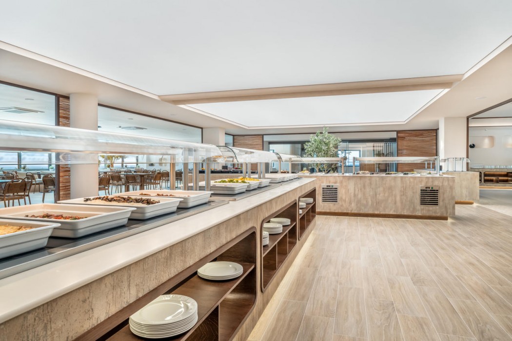 Kouros Palace Active Lifestyle Hotel 126/157