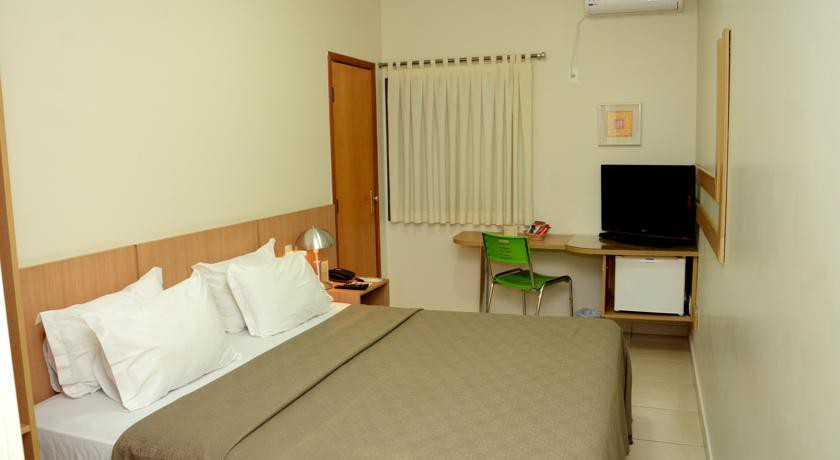 Castelo Plaza Hotel 5/26