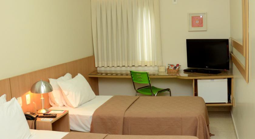 Castelo Plaza Hotel 4/26