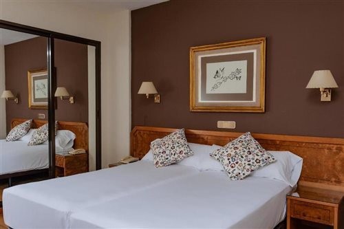 Hotel Don Carmelo 12/60