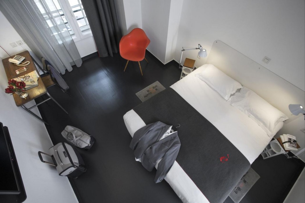 College Hotel 9/35