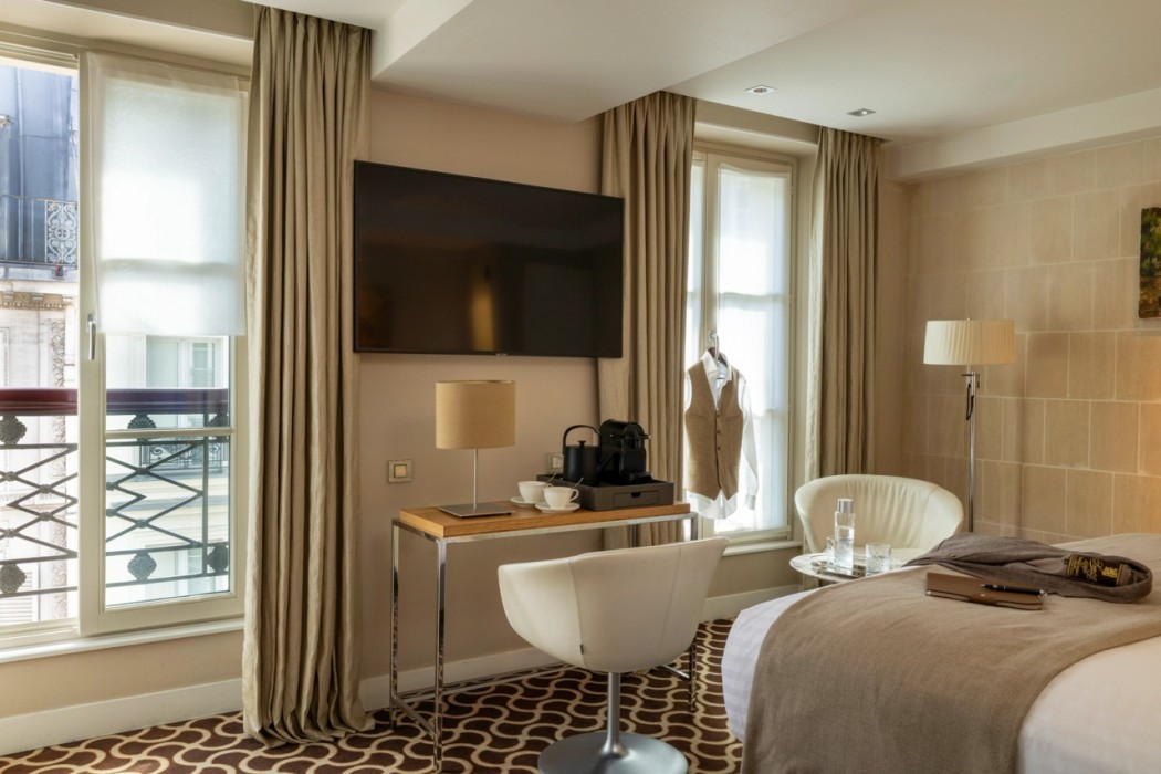 Room at Hotel Le Pradey, PARIS