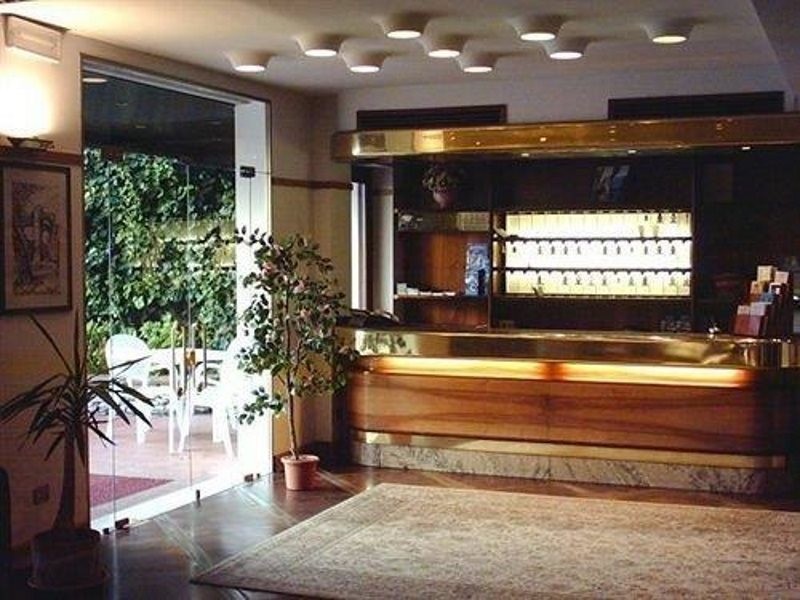 Hotel Desiree 33/67