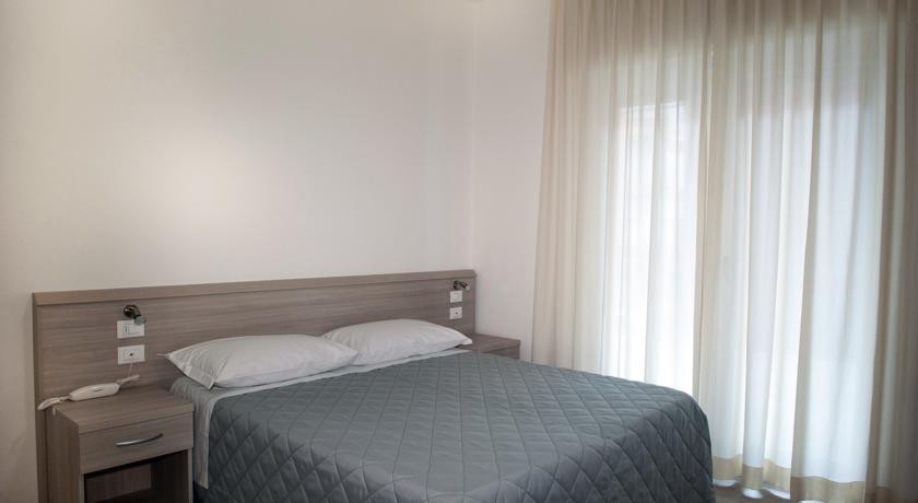 Anny Hotel 12/53
