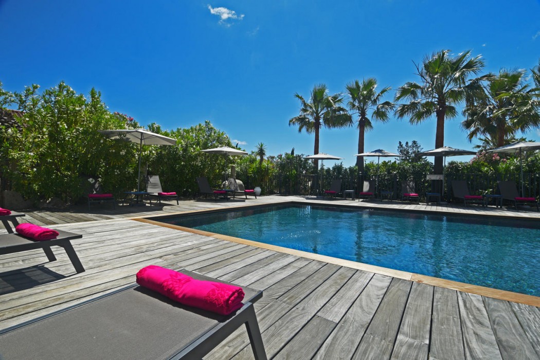 Golfe Hotel 48/74