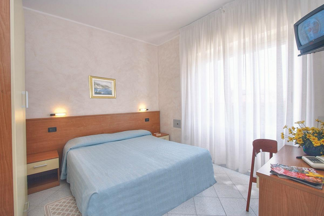 HOTEL MIRIAM 6/16