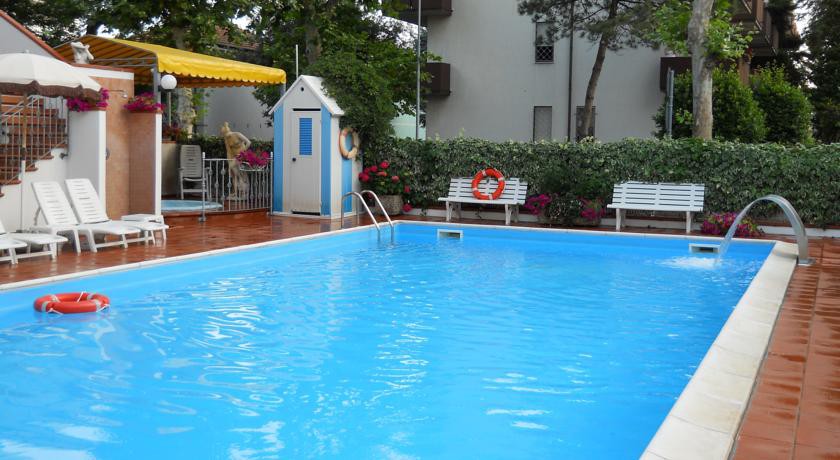 Hotel Villa Dei Fiori 26/56