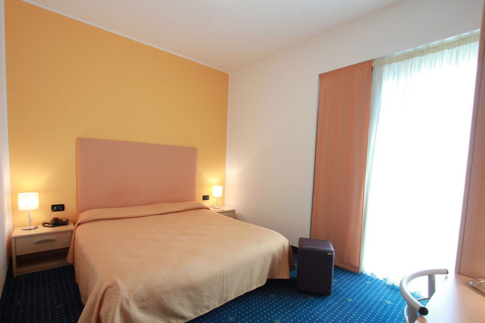 Bellini Hotel 13/54