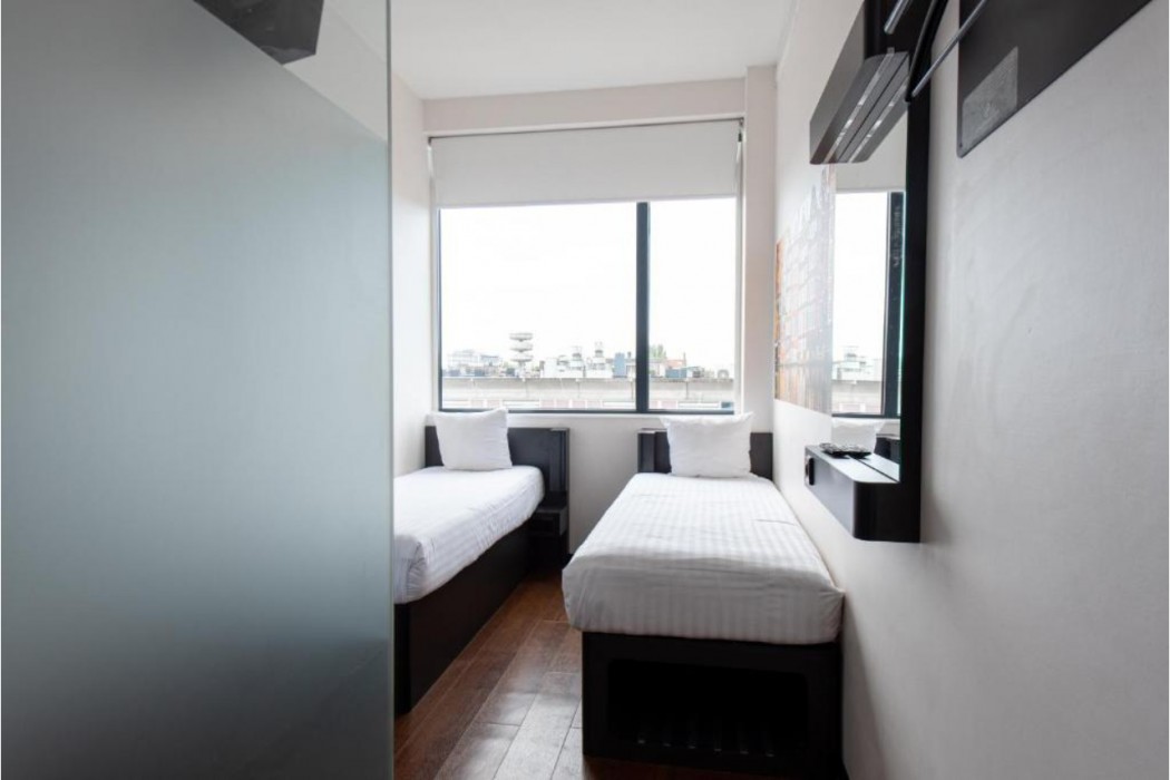 easyHotel Amsterdam City Centre 19/66