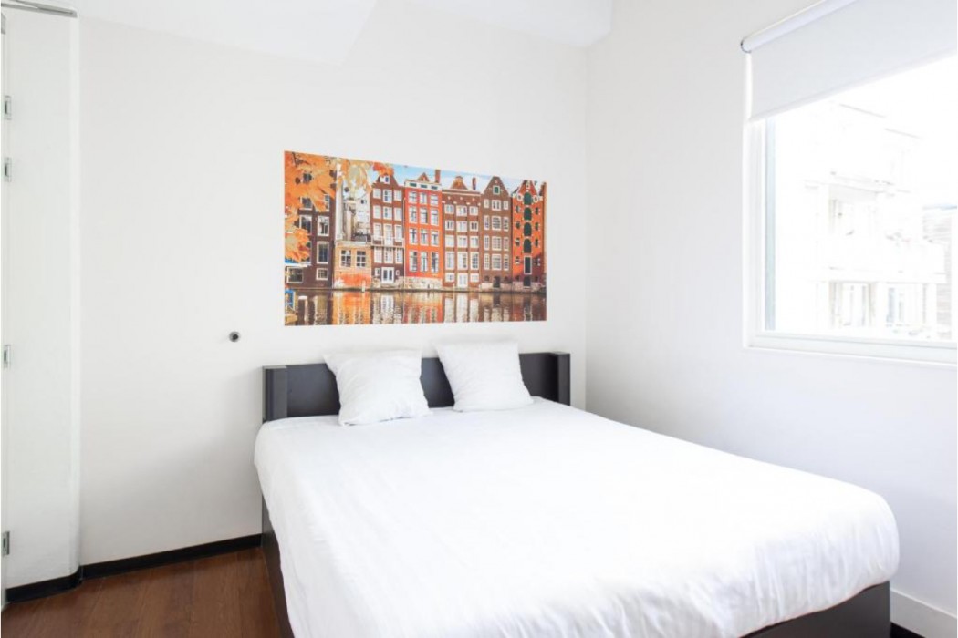 easyHotel Amsterdam City Centre 18/66