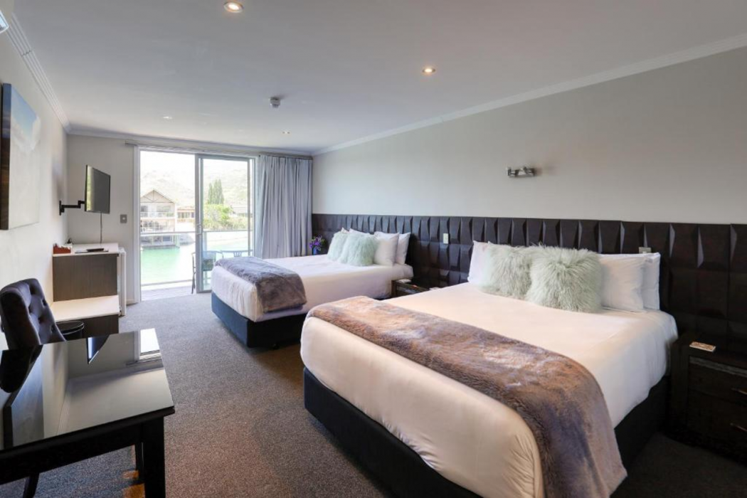 Lake Resort Central Otago 6/22