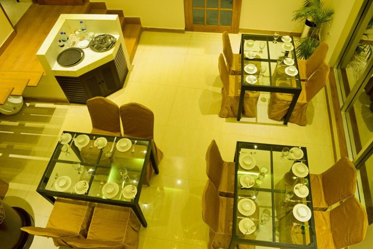 ARISTOS BOUTIQUE HOTEL 10/30
