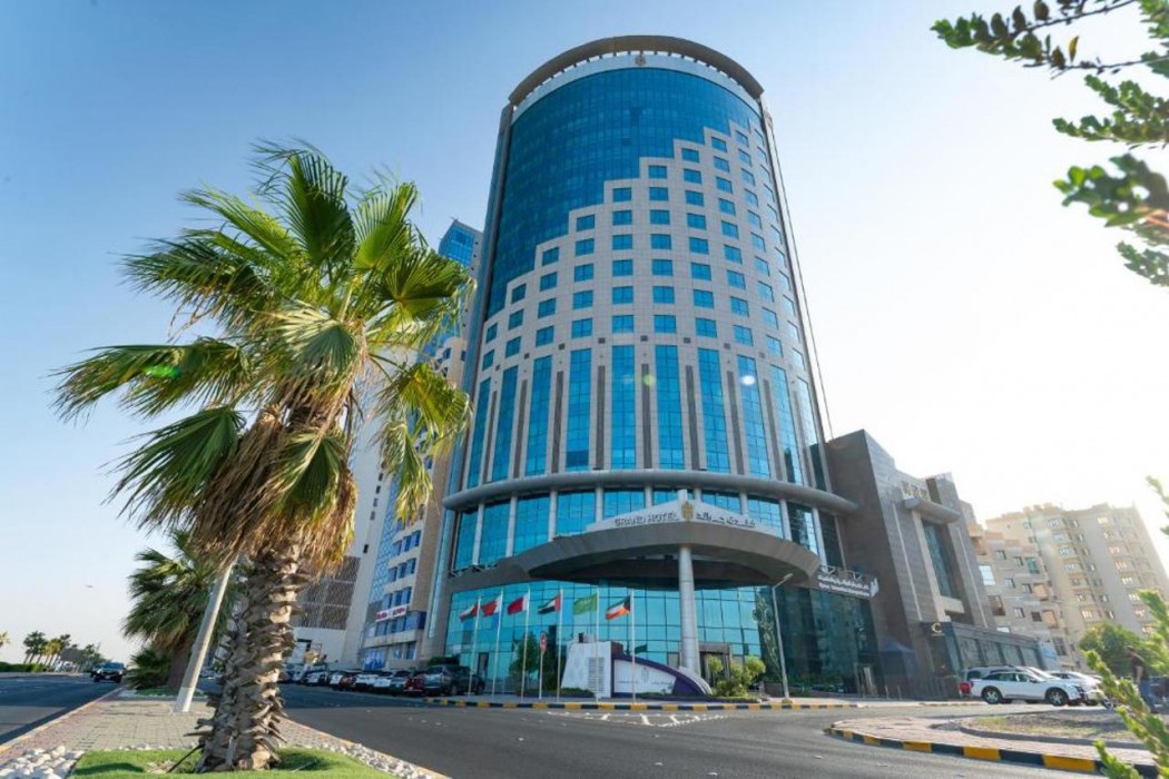 Kuwait Grand Hotel 3/64