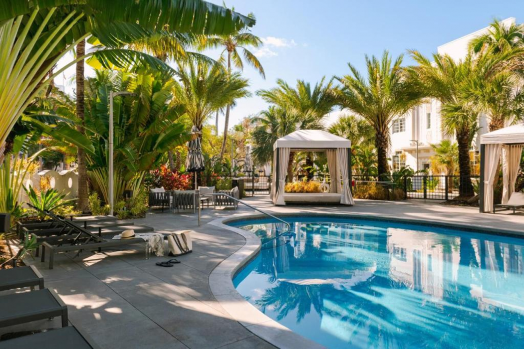 Kenmore Village Hotel, South Beach 23/43