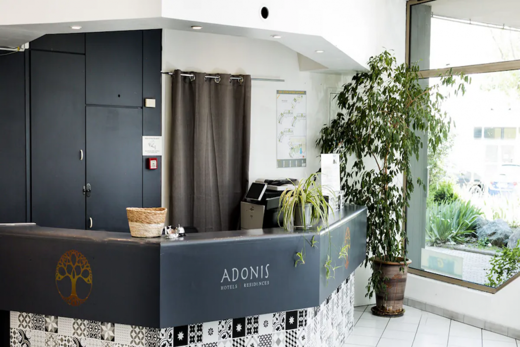 Adonis Gapotel 7/60