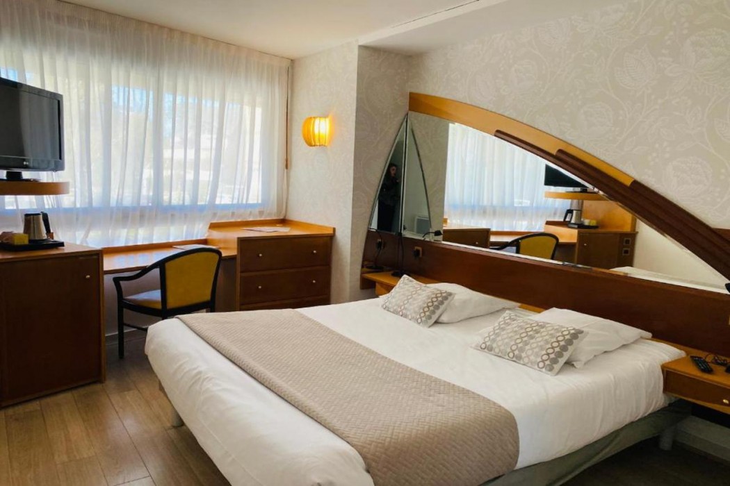 Best Western Hotel Le Crystal Dinard 10/58