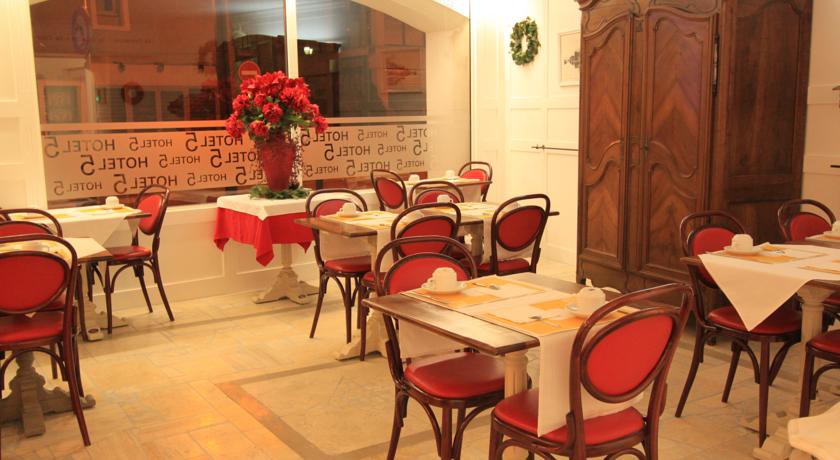P'TIT DEJ-HOTEL MARTIGUES LE 5 17/57