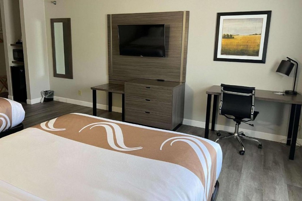 Quality Inn & Suites Red Wing, MN 3/16