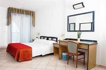 HOTEL PARCO DEI PRINCIPI 14/56
