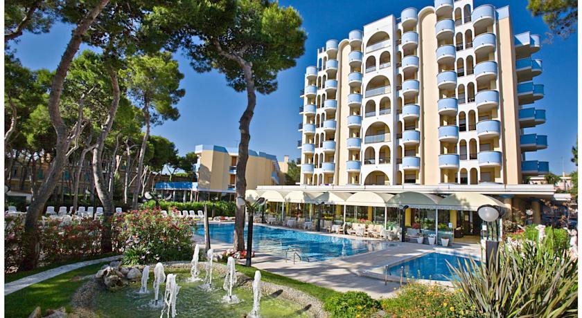 HOTEL PARCO DEI PRINCIPI 1/56