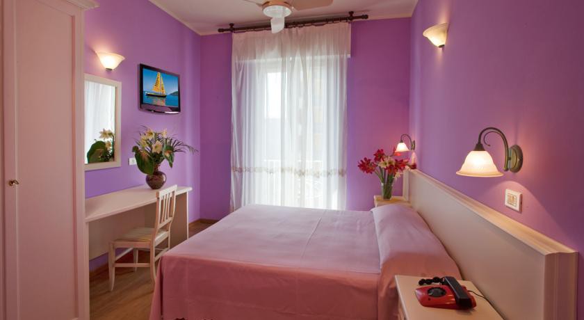 HOTEL PLAZA 13/53