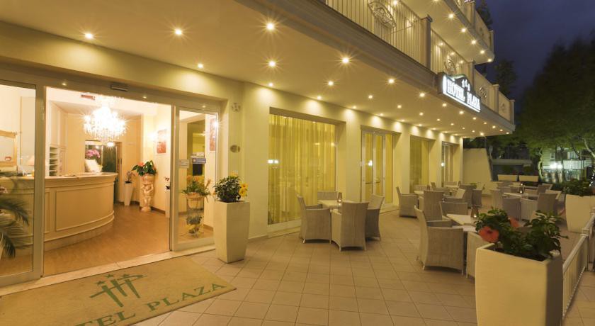 HOTEL PLAZA 8/53