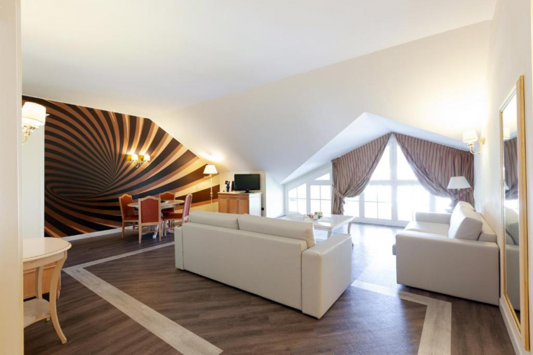 Gardaland Hotel Resort 9/65