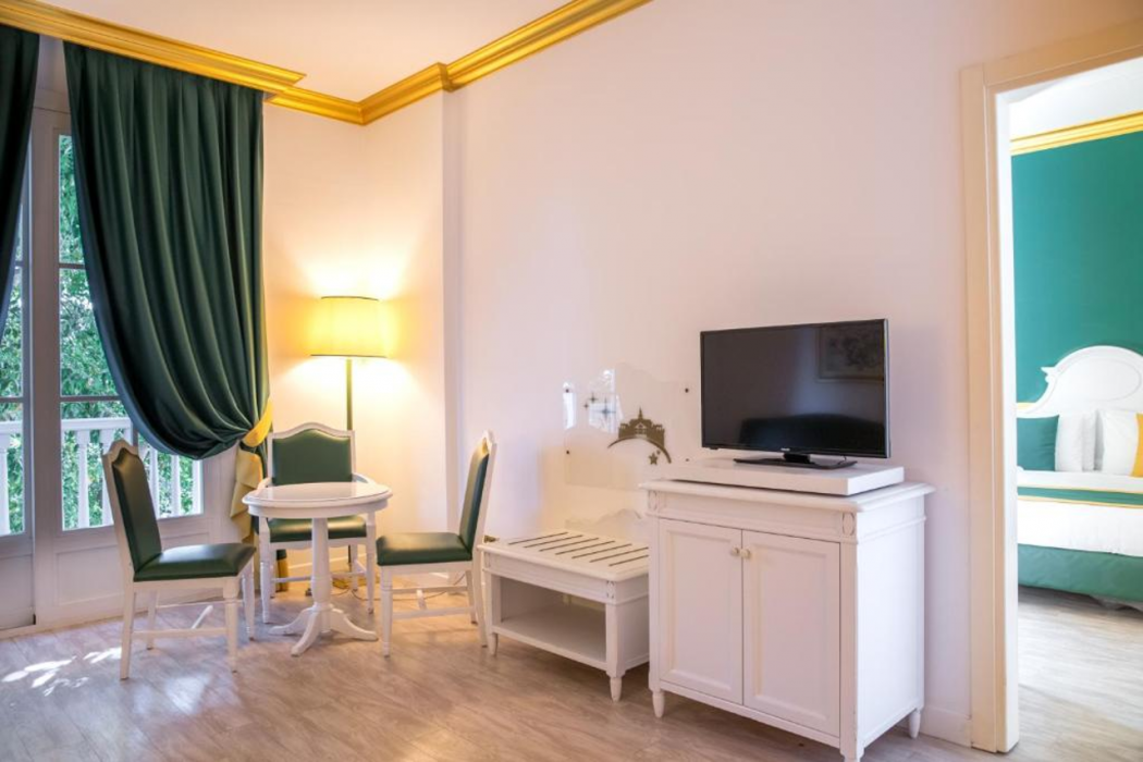 Gardaland Hotel Resort 12/65