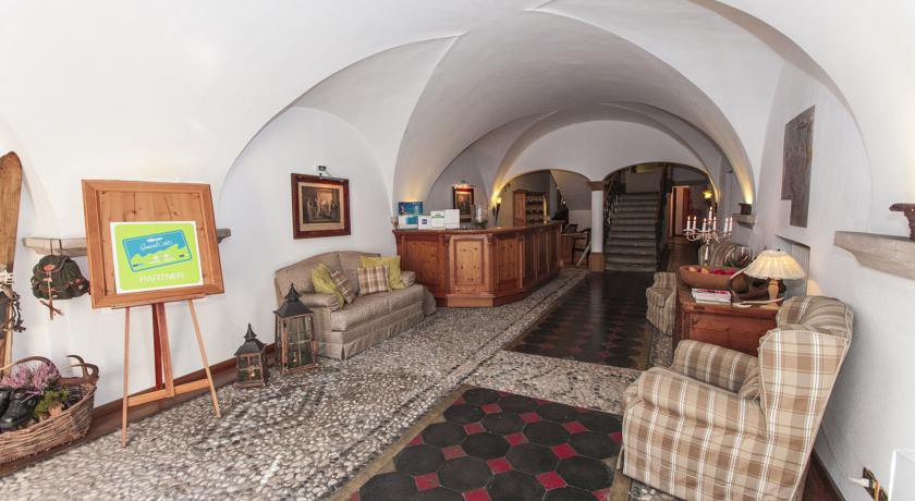 ROMANTIC HOTEL EXCELSIOR 6/45