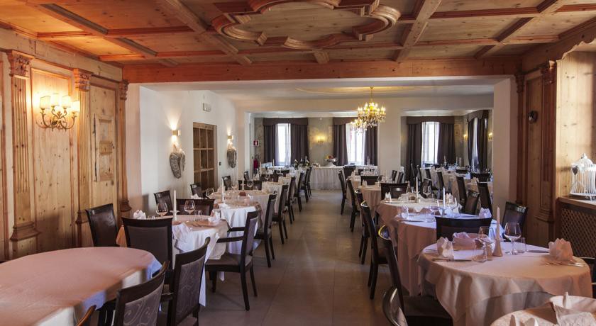 ROMANTIC HOTEL EXCELSIOR 24/45