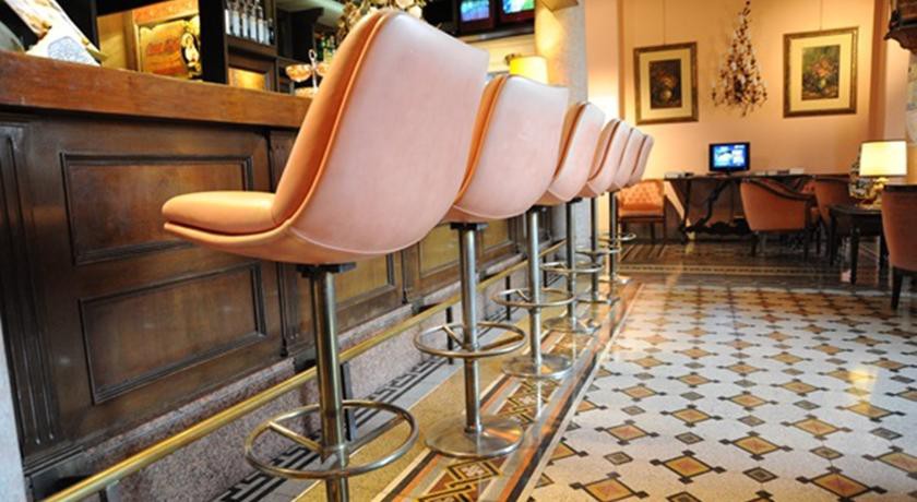 CAMIN HOTEL LUINO 13/30