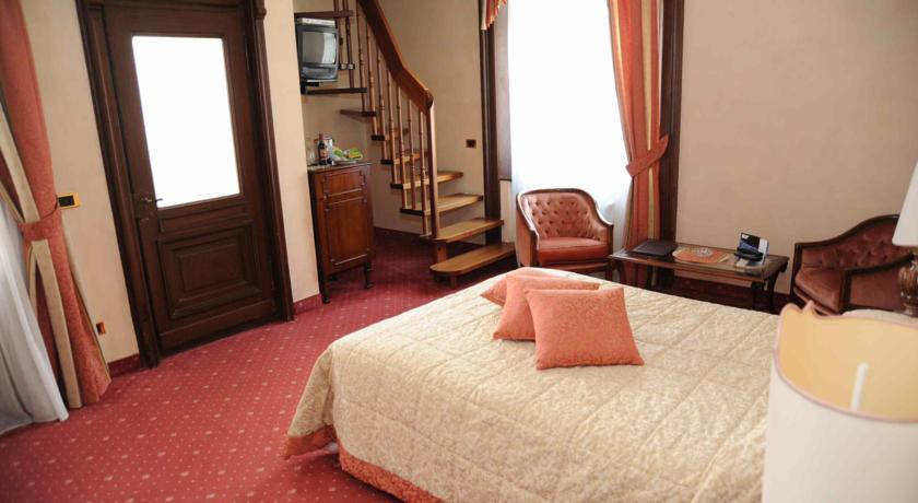 CAMIN HOTEL LUINO 7/30