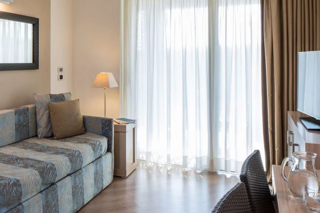 Lake Garda Resort 12/74