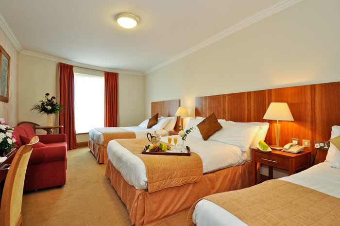 BROADHAVEN BAY HOTEL 3/25