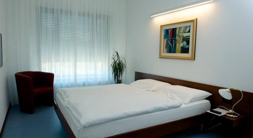 HOTEL CERESIO 10/54