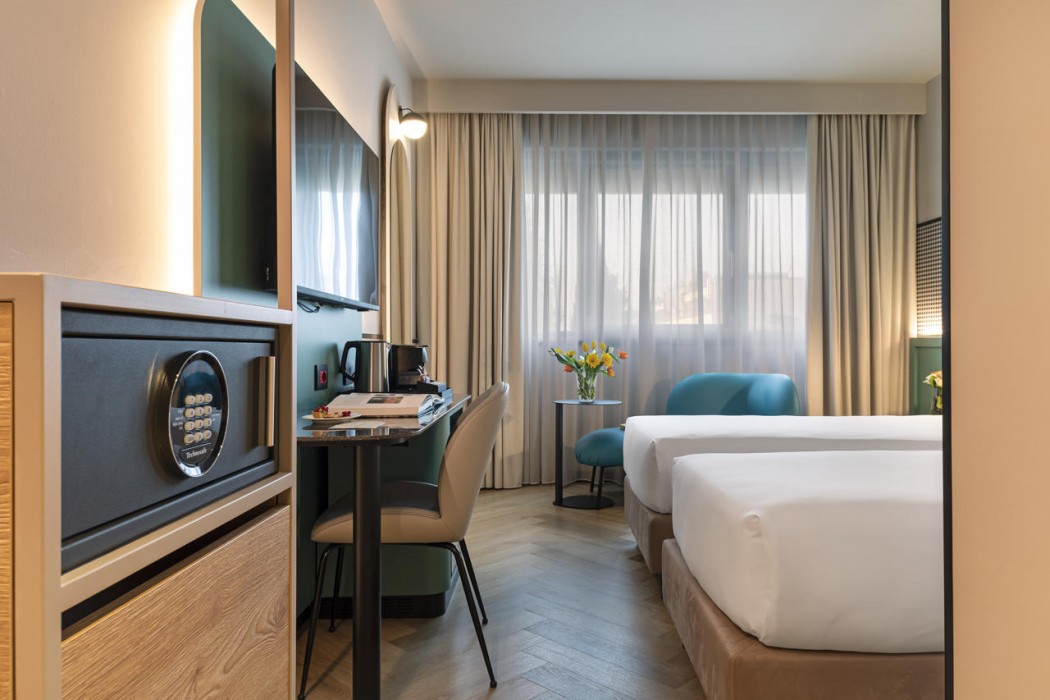 Living Place Hotel 58/105