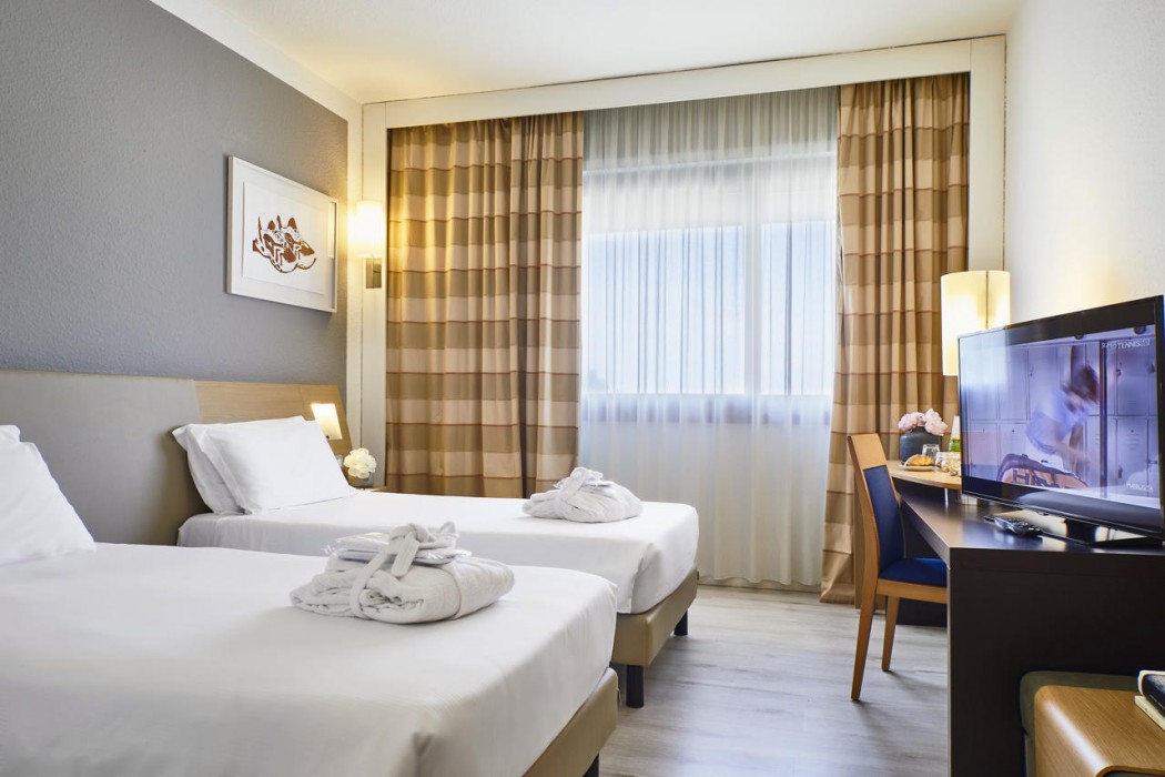 Living Place Hotel 44/105