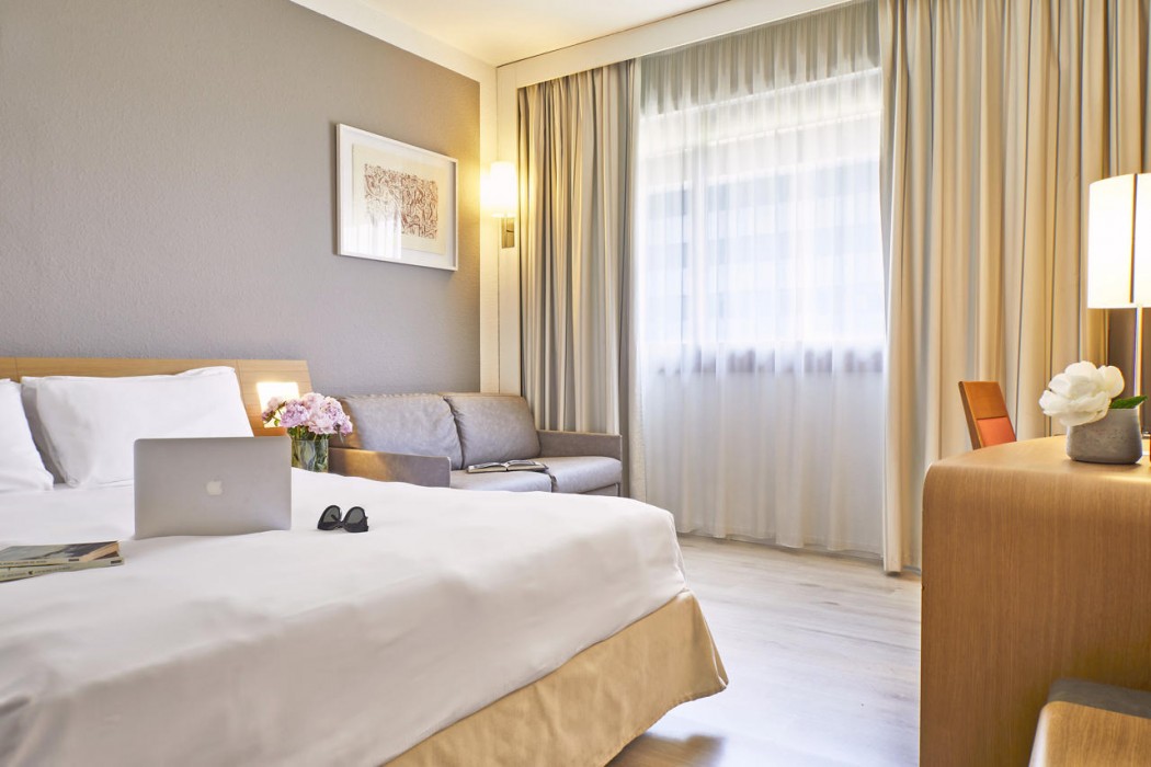 Living Place Hotel 48/105