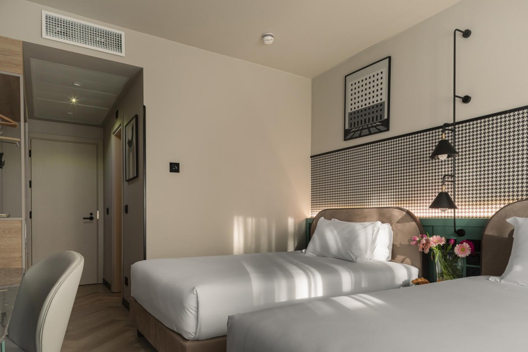 Living Place Hotel 42/105