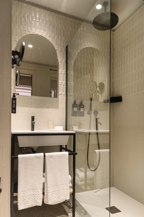 Living Place Hotel 50/105
