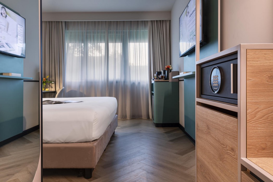 Living Place Hotel 28/105