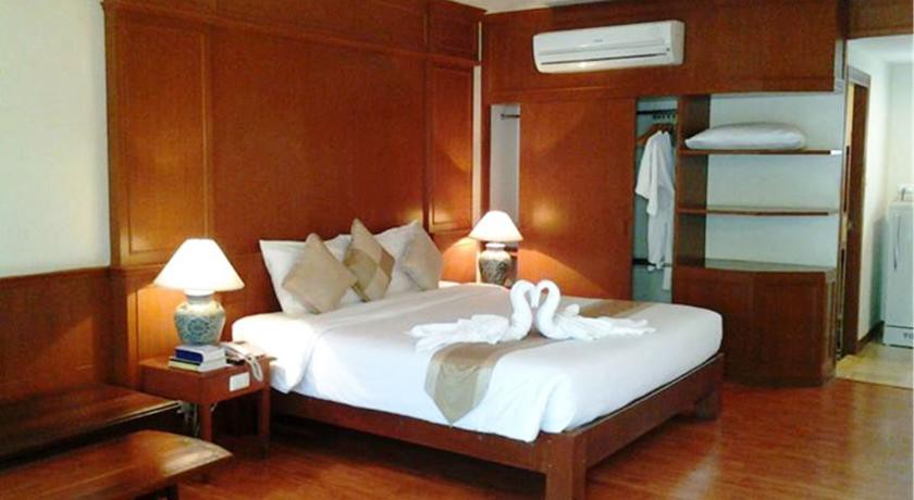 RACHAWADEE RESORT & HOTEL 8/30