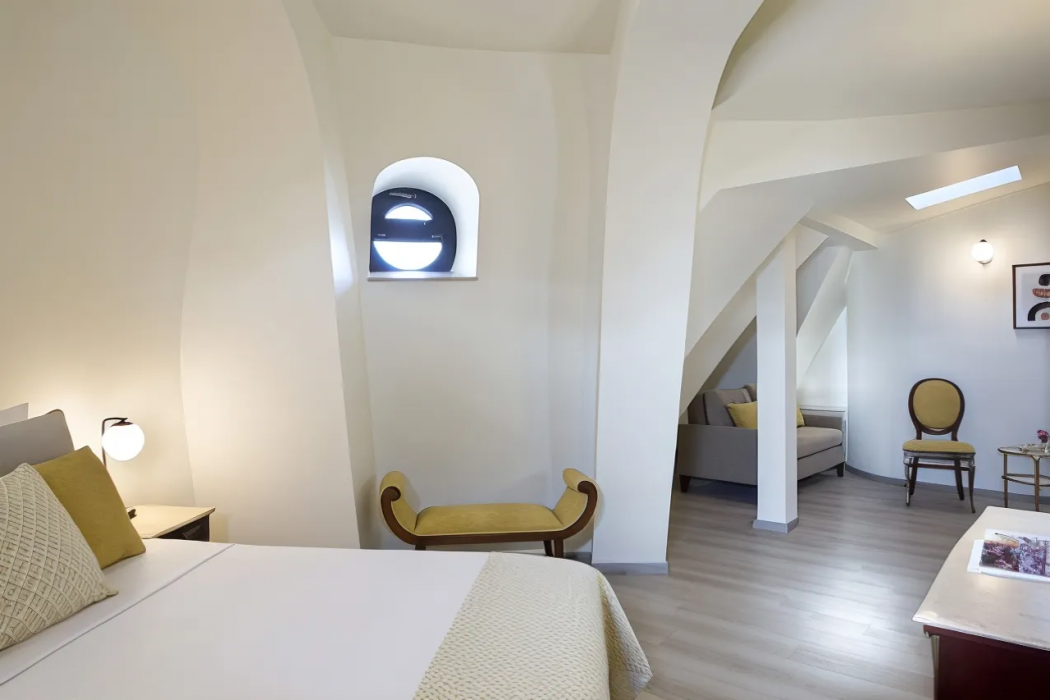 Zeus Essence Bucharest Venezia 19/64