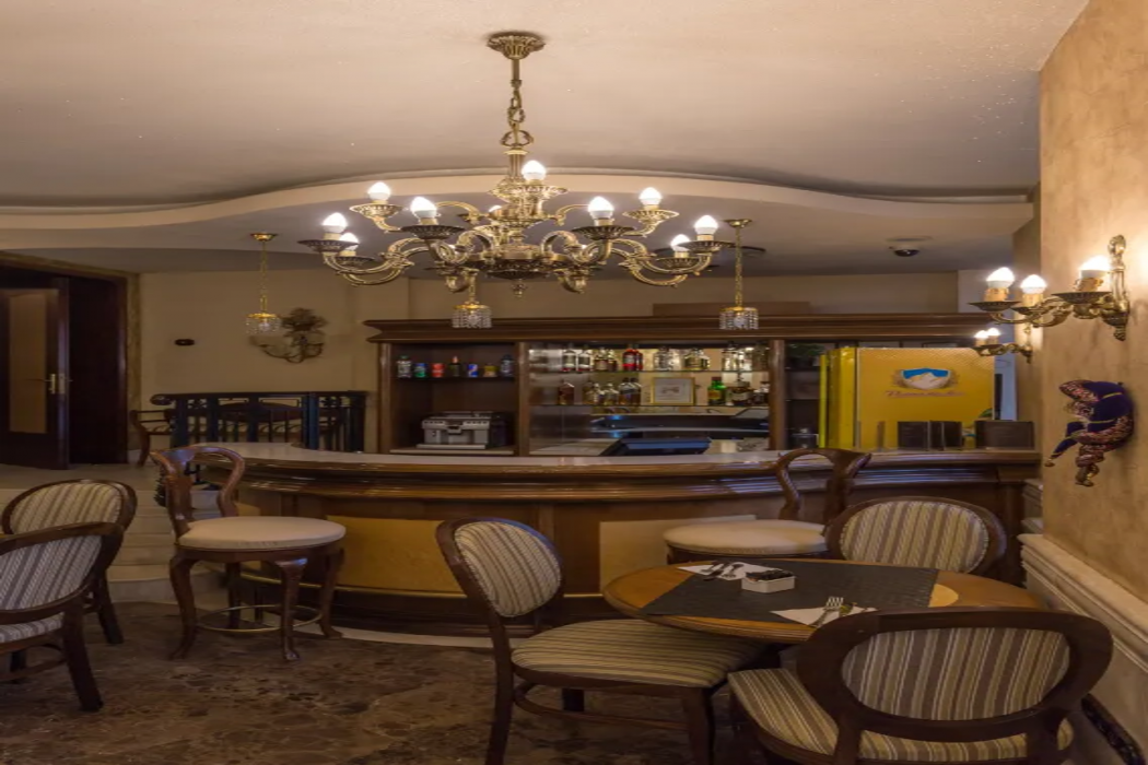 Zeus Essence Bucharest Venezia 33/64