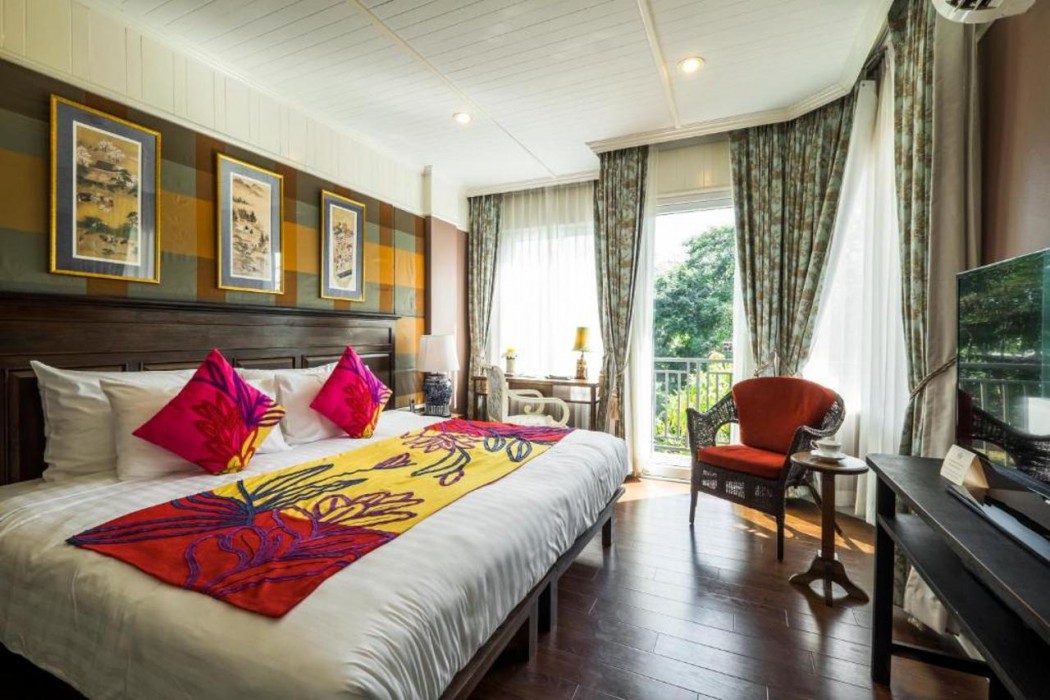 Zantiis Ndol Villas 20/66