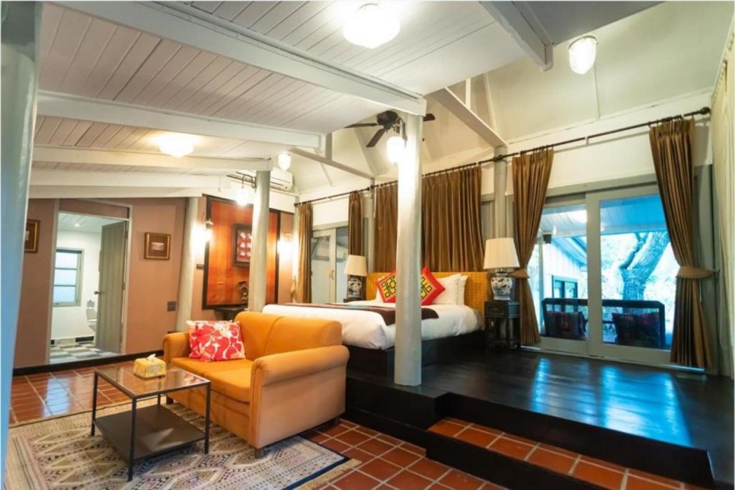 Zantiis Ndol Villas 25/66