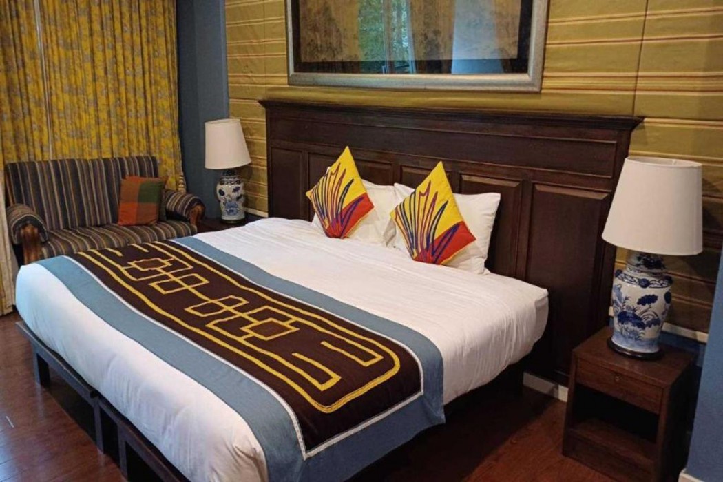 Zantiis Ndol Villas 24/66
