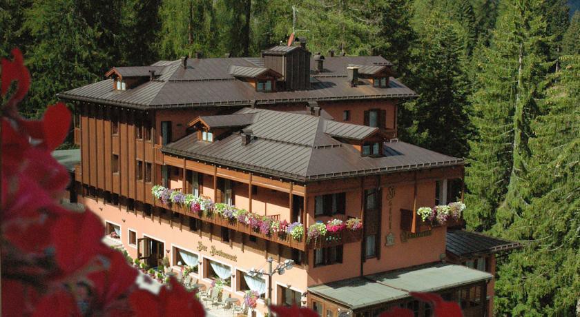 HOTEL CAMINETTO 1/67